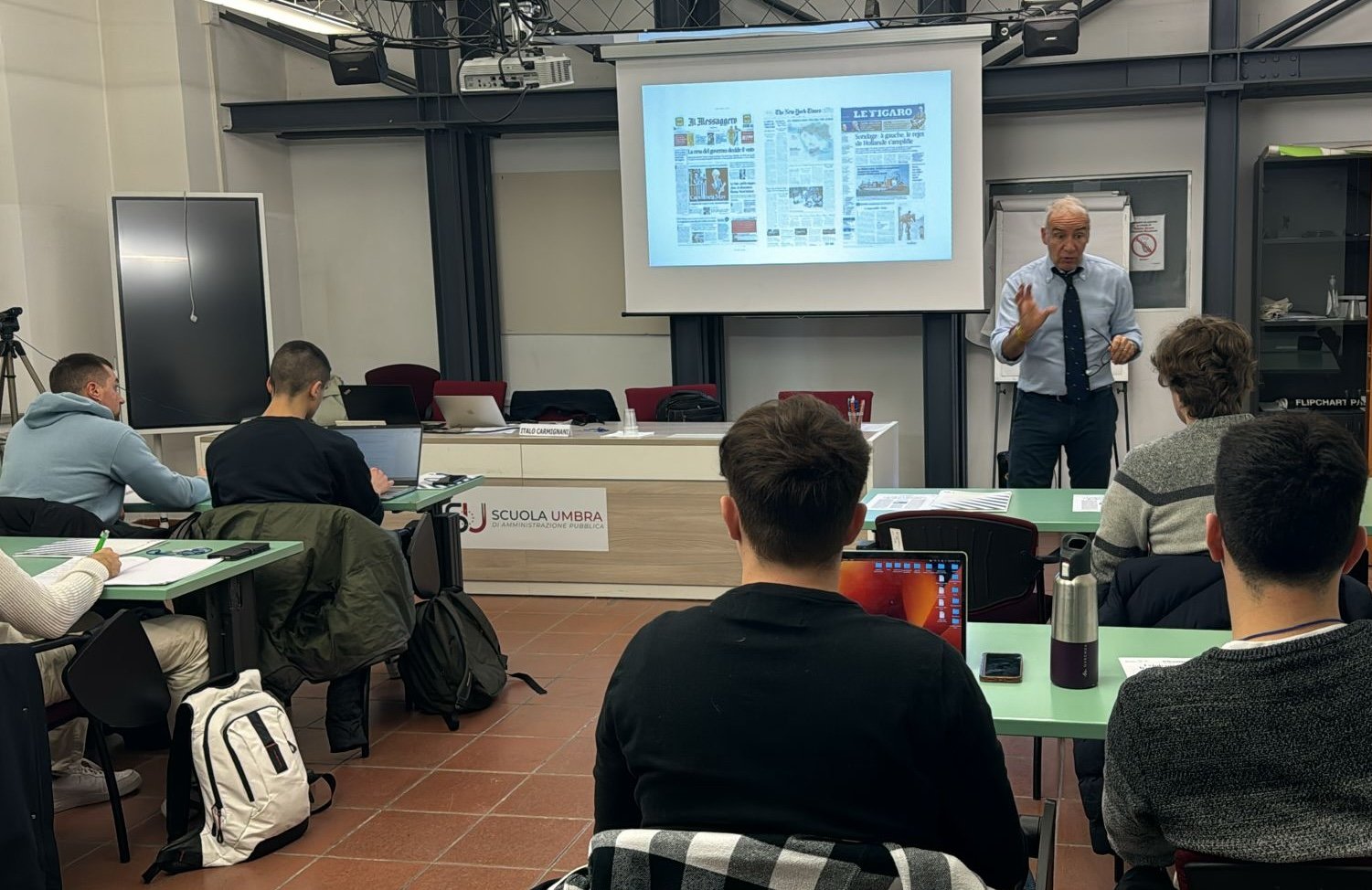 Teorie e prassi della scrittura e organizzazione di una redazione