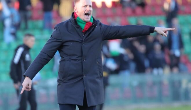 Serie C. Ternana. Abate, tanto rumore per nulla. Va? No, resta!