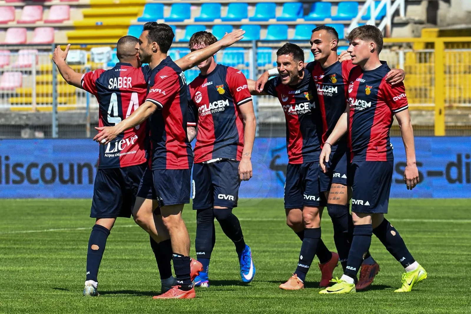 Il Gubbio chiude il campionato in bellezza: 2-0 al Pineto e ottavo posto in tasca. Ora testa ai playoff