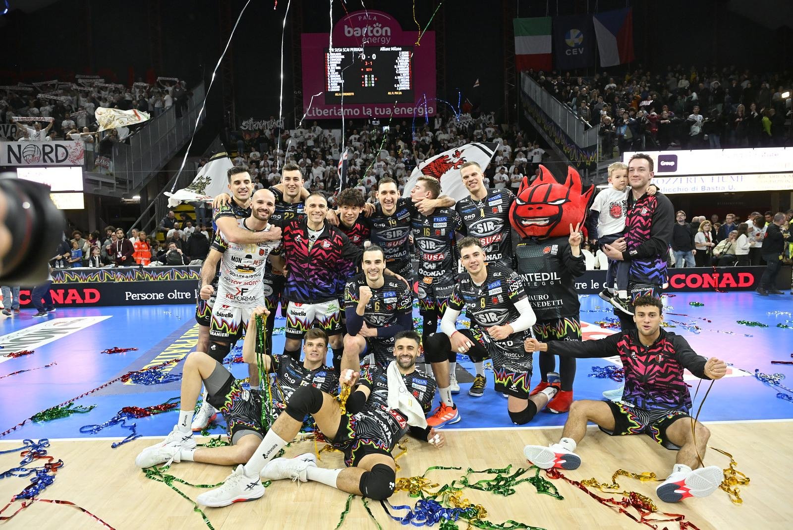 La Sir non si ferma: 3-1 al Pala Barton contro Milano e festa con la coppa del Mondo