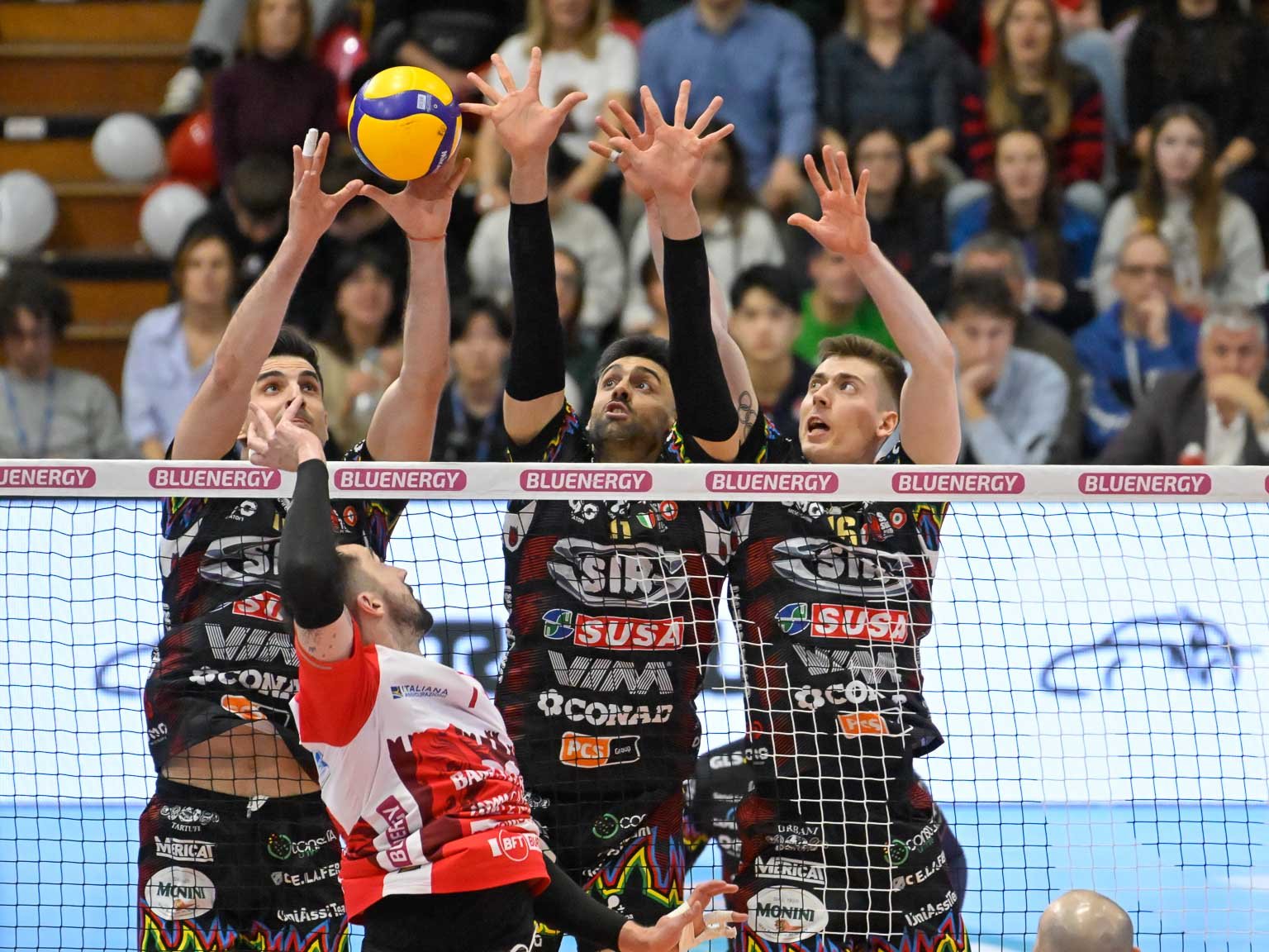 Volley. SIR Susa Vim Perugia: secondi per un set. Domenica iniziano i playoff