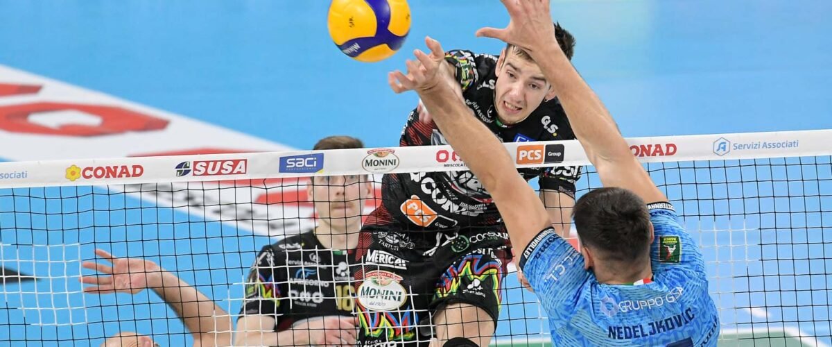 Volley. Sir Susa Vim Perugia. Quarta vittoria consecutiva in campionato