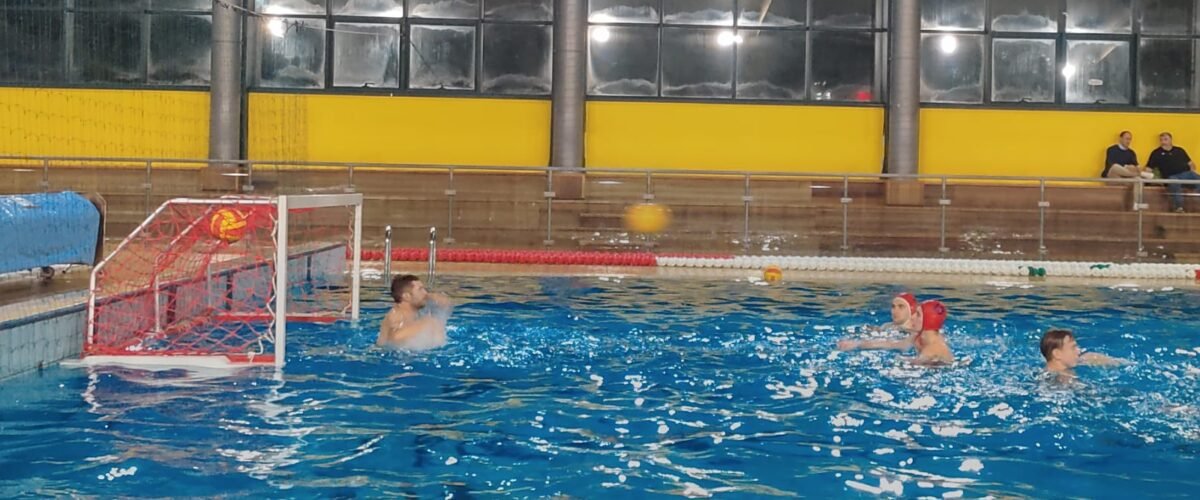 Pallanuoto. Rari Nantes Perugia. Sacrifici, passione e valori per tornare in B