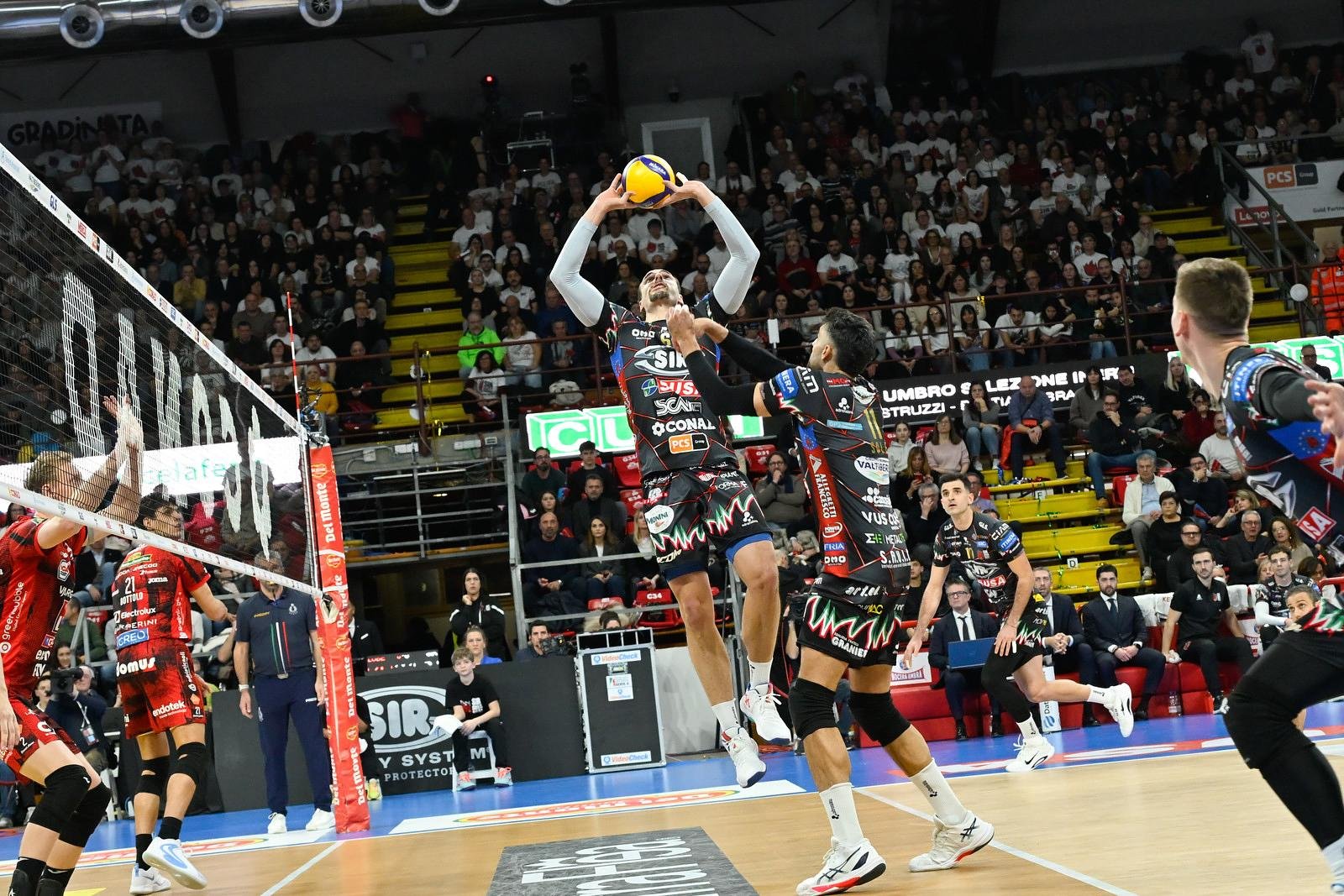 Vittoria anche a Capodanno per la Sir Susa Scai Perugia, 3-1 contro Lube Civitanova in Coppa Italia