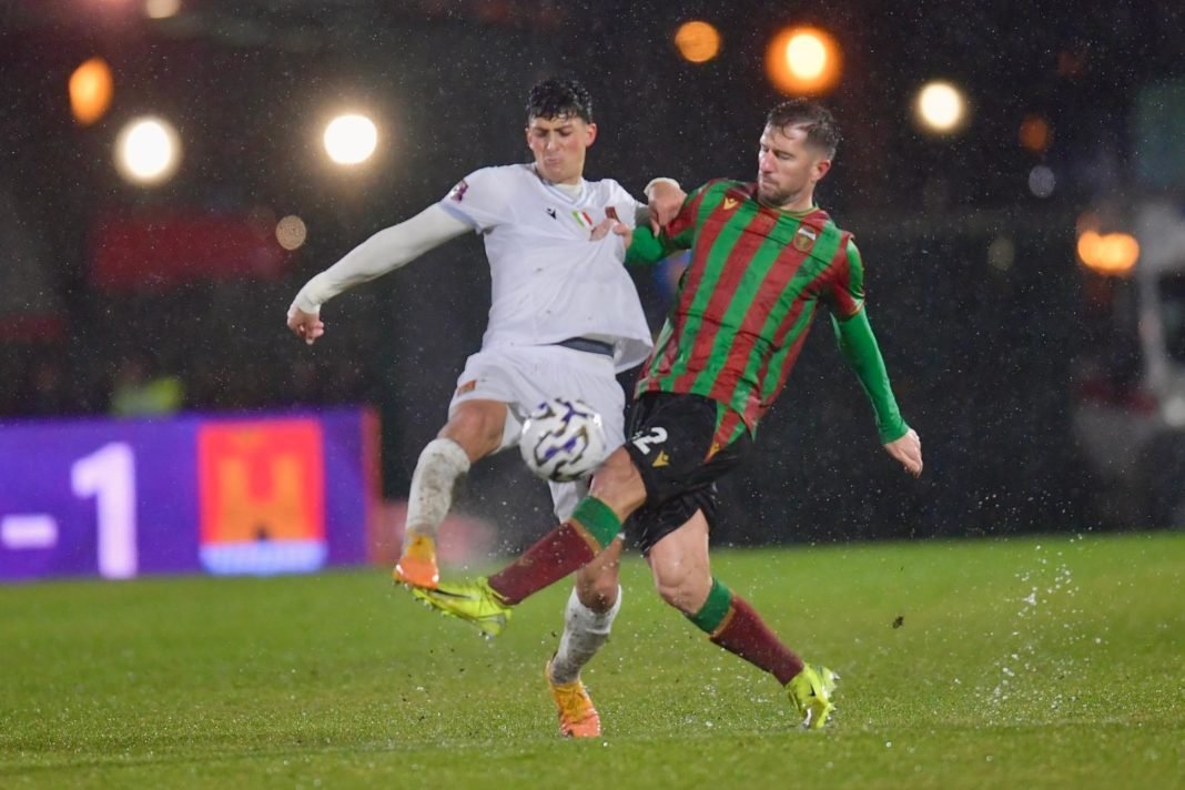 Serie C, Ternana di ferro: battuto 2-1 il Livorno sotto il diluvio. È zona playoff