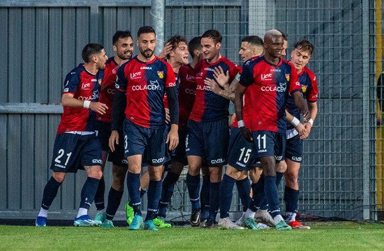 Serie C, il Gubbio batte 4-0 il Rimini e si prepara ai playoff