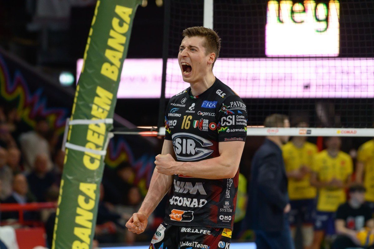 Volley. Playoff scudetto. Sir Susa Vim cala il tris con Modena (3-1) e approda alle semifinali